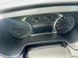 2021 Chevrolet Blazer AWD 2LT - Interior Instrument Cluster / Odometer Image